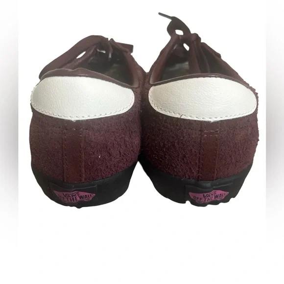 Van’s Women's Maroon and Hot Pink Sneakers Size: 8.5. NWOT Great Condition. - Picture 4 of 8